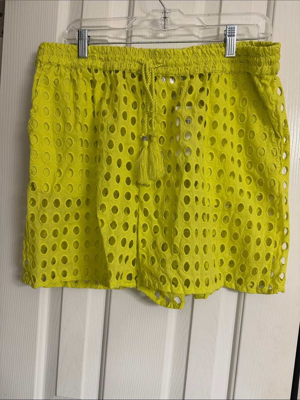 Dotti Swim cover up Shorts . NEW with Tags. XL